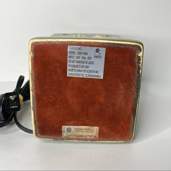 Christmas Scentsy Warmer Tannenbaum‎ Full Size Fragrance Warmer Winter Tree - Picture 6 of 8